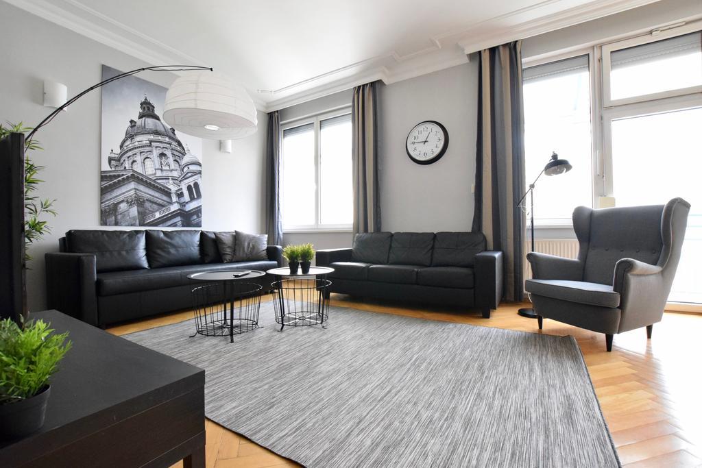 Standerd Apartment By Hi5 - Lovag Family Suites ブダペスト エクステリア 写真