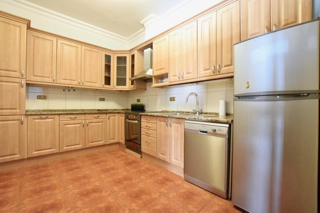 Standerd Apartment By Hi5 - Lovag Family Suites ブダペスト エクステリア 写真