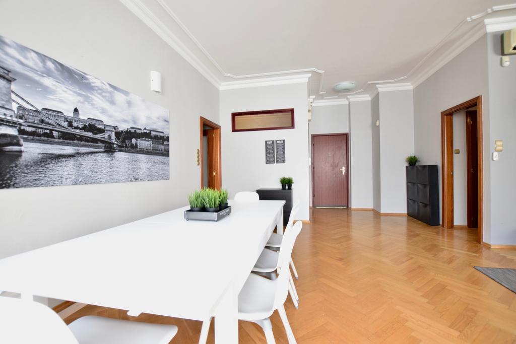 Standerd Apartment By Hi5 - Lovag Family Suites ブダペスト エクステリア 写真