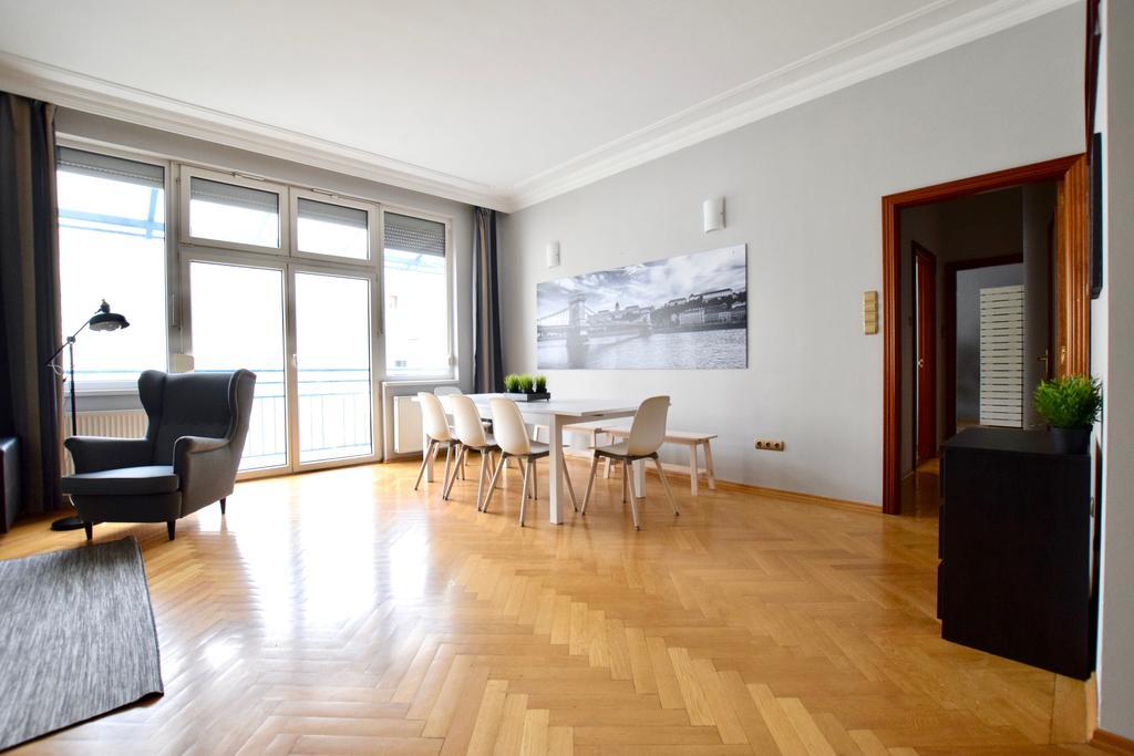 Standerd Apartment By Hi5 - Lovag Family Suites ブダペスト エクステリア 写真