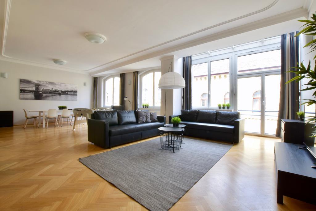 Standerd Apartment By Hi5 - Lovag Family Suites ブダペスト エクステリア 写真