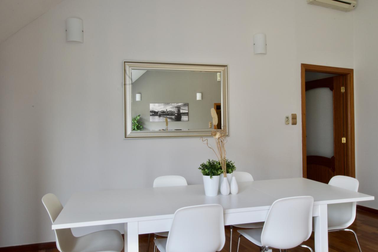 Standerd Apartment By Hi5 - Lovag Family Suites ブダペスト エクステリア 写真