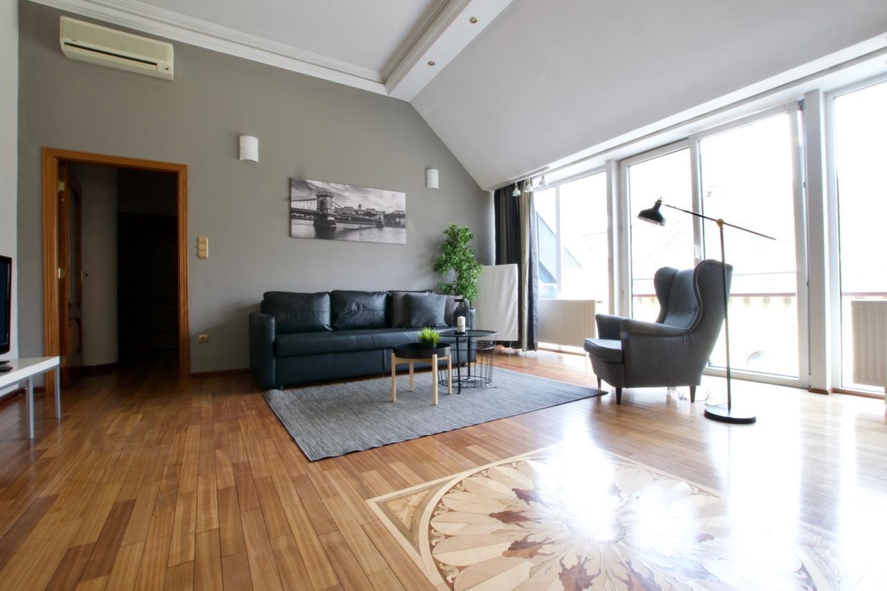 Standerd Apartment By Hi5 - Lovag Family Suites ブダペスト エクステリア 写真