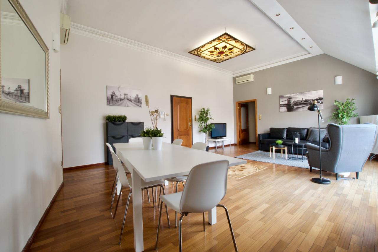 Standerd Apartment By Hi5 - Lovag Family Suites ブダペスト エクステリア 写真